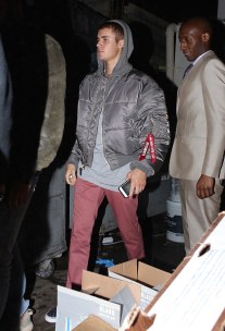 Justin-Bieber-Vetements-Alpha-Industries-jacket-2